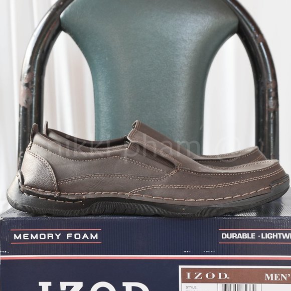IZOD Memory Foam Flexible LightWeight Loafer - Picture 2 of 5